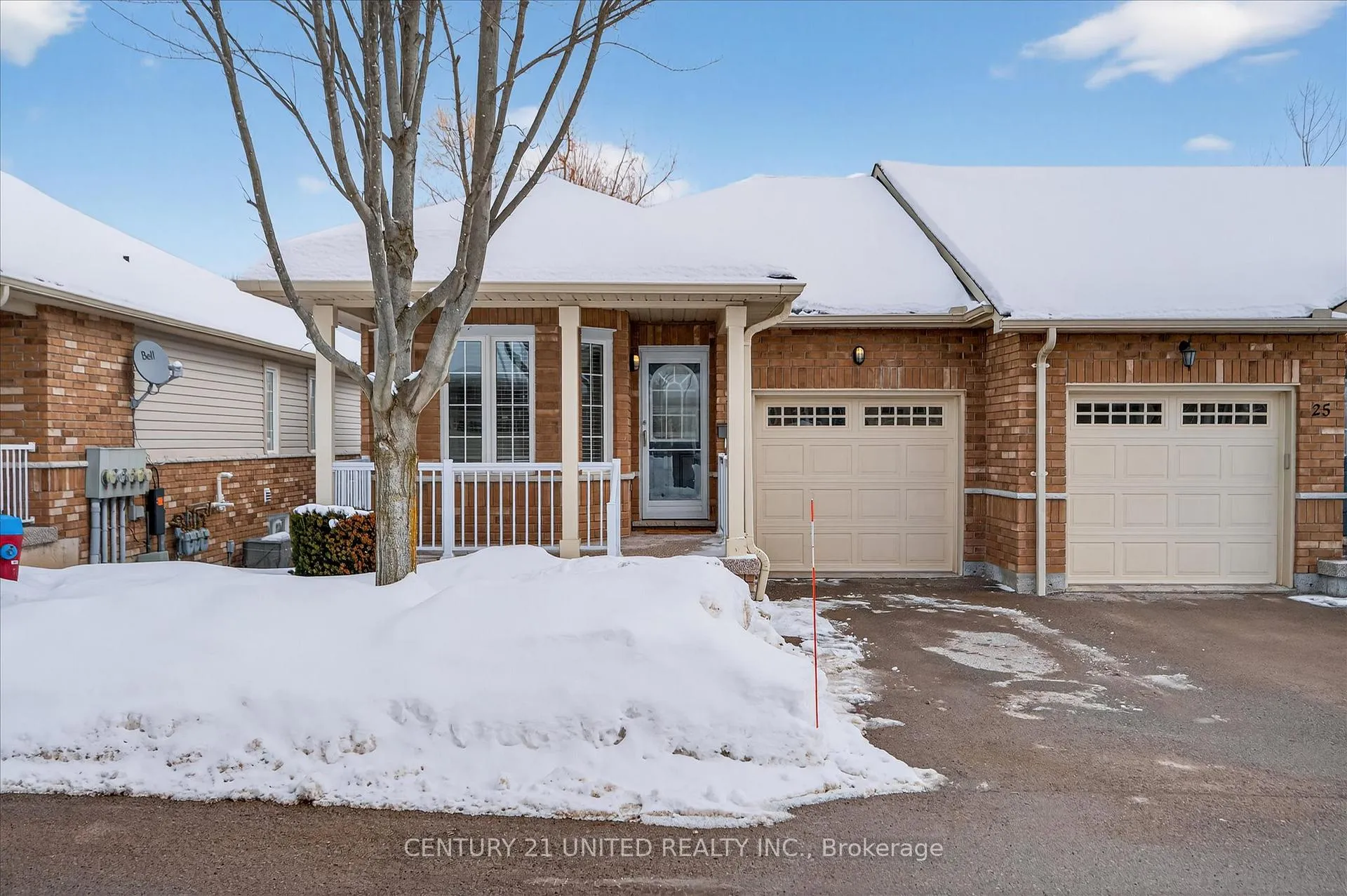 Front of Unit 27, 909 Wentworth Street