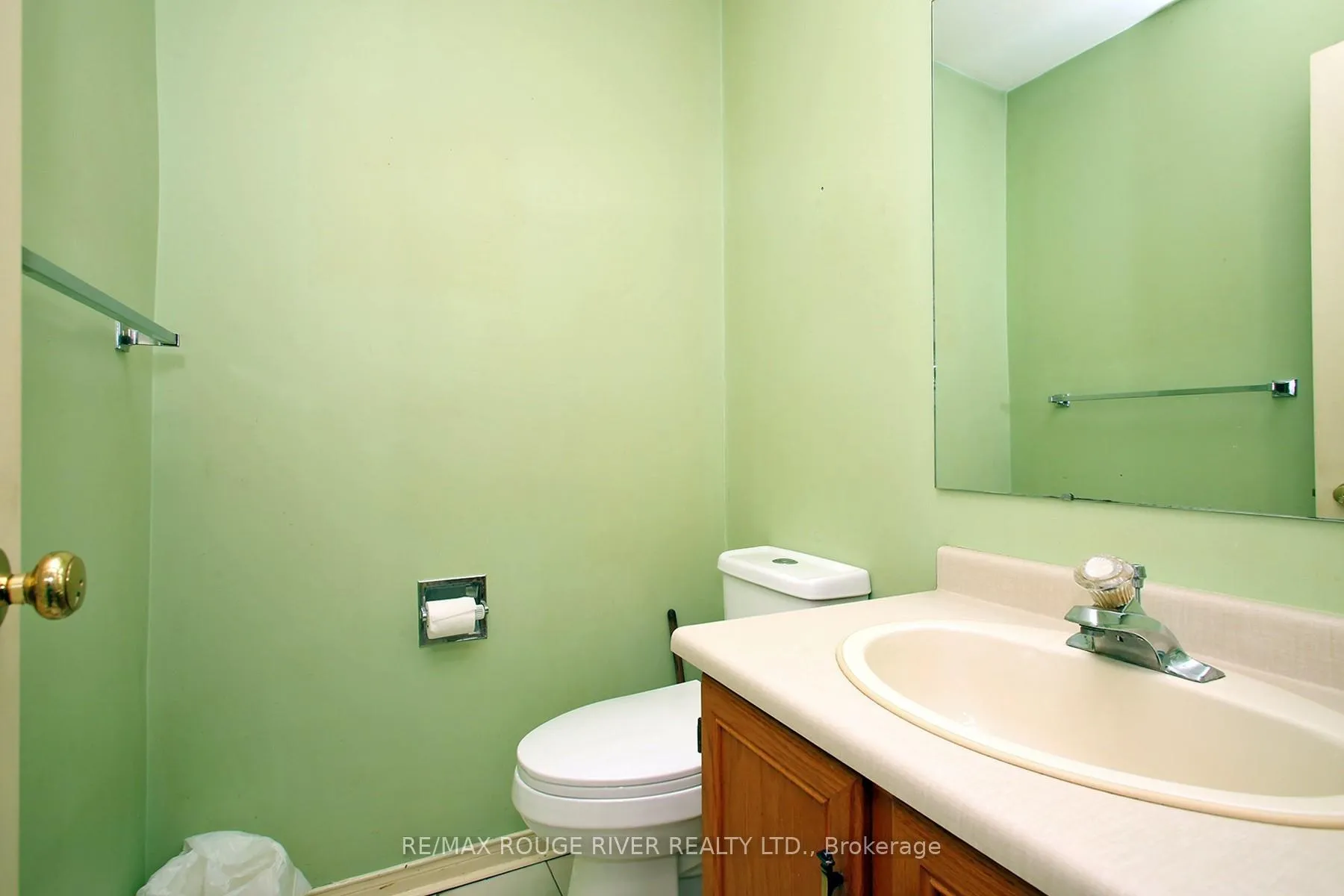 Photo 13 of 66 Jamieson Crescent, Whitby, Rolling Acres — HOMEH
