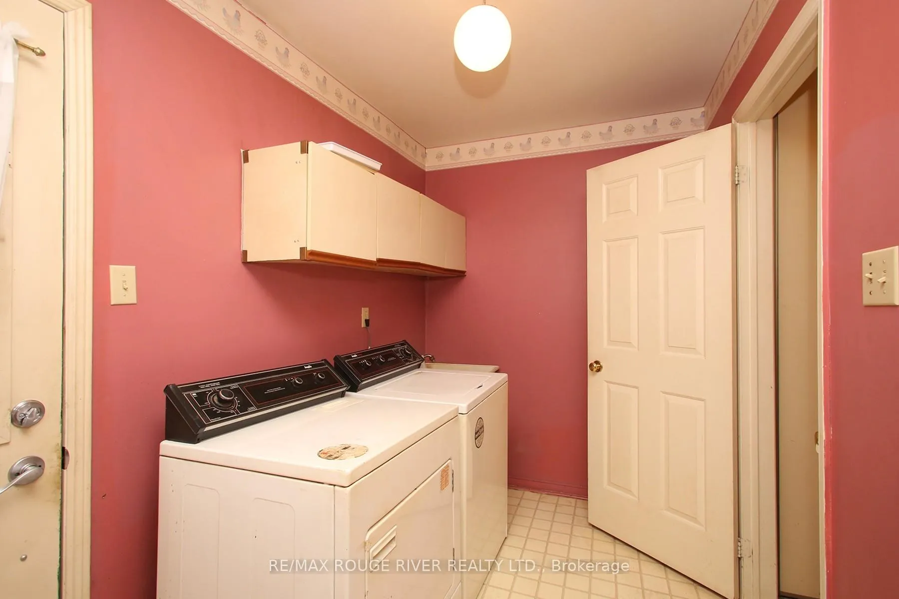 Photo 14 of 66 Jamieson Crescent, Whitby, Rolling Acres — HOMEH