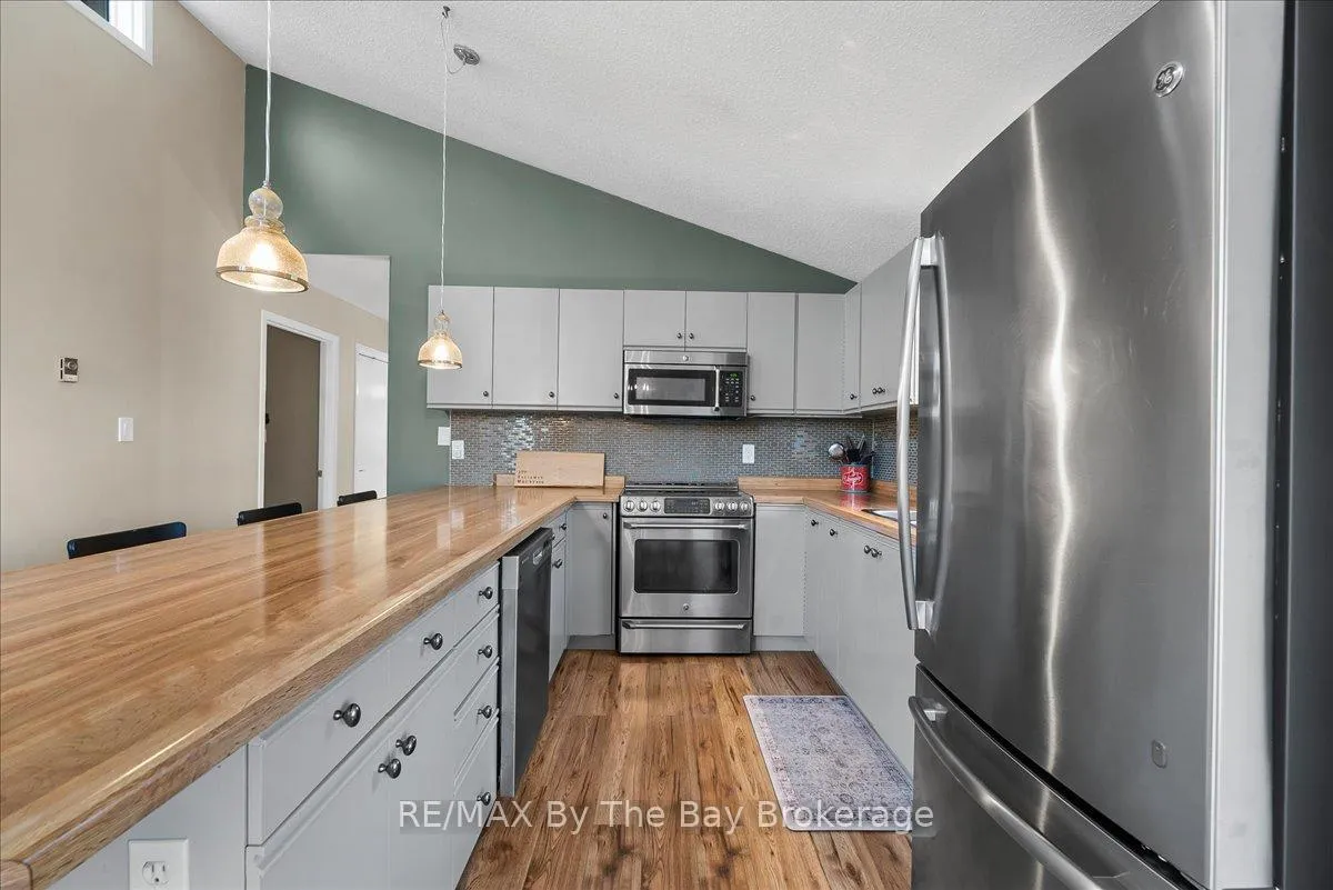 Photo 16 of 177 Talisman Mountain Drive, Grey Highlands — HOMEH