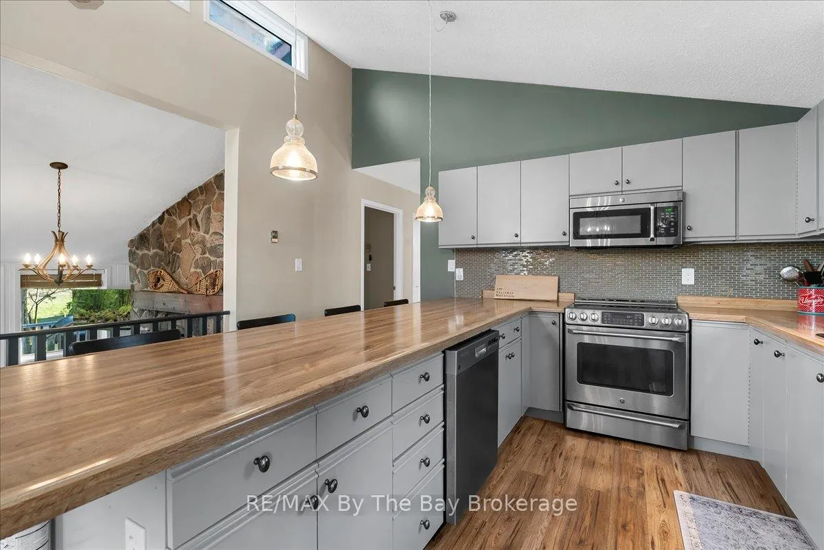 Photo 17 of 177 Talisman Mountain Drive, Grey Highlands — HOMEH