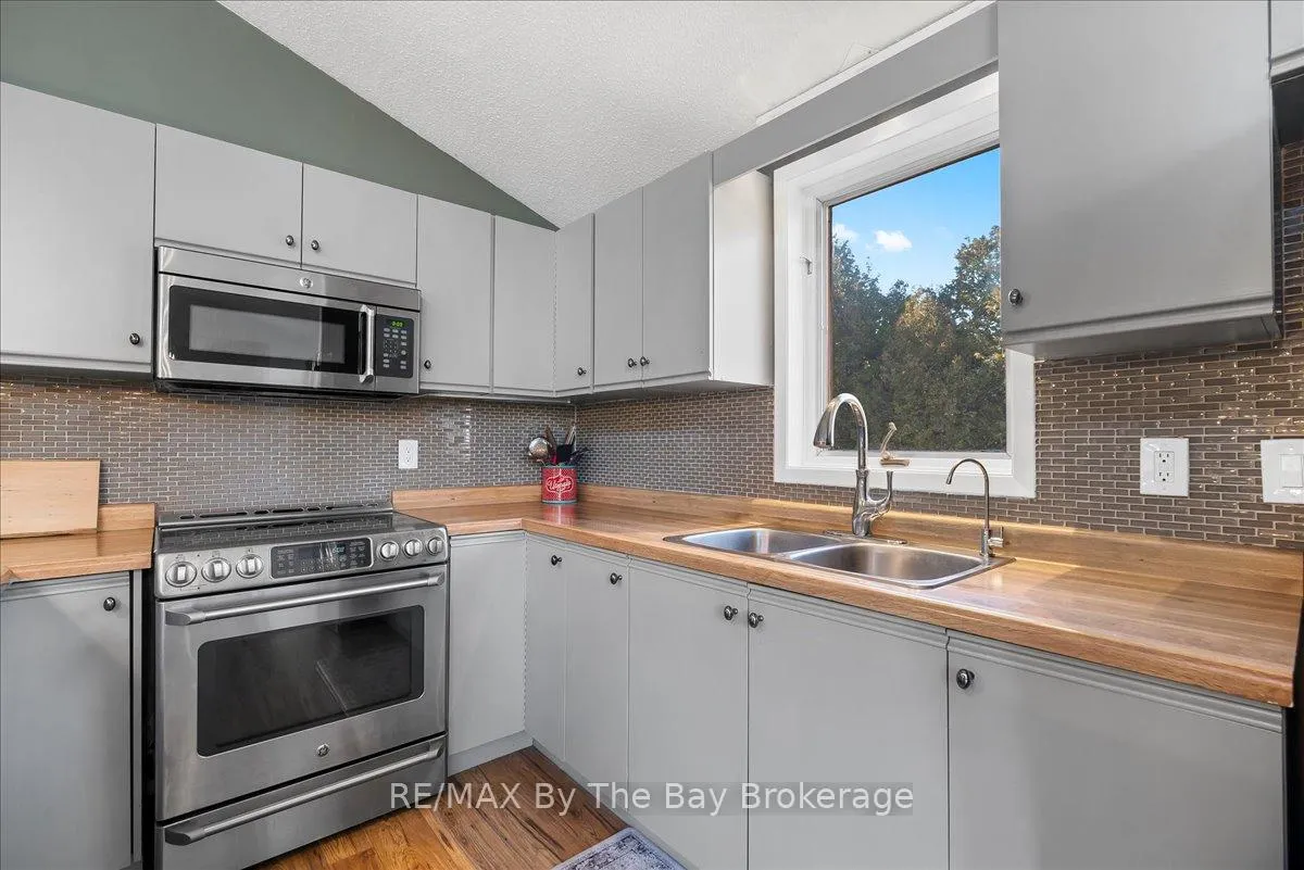Photo 18 of 177 Talisman Mountain Drive, Grey Highlands — HOMEH
