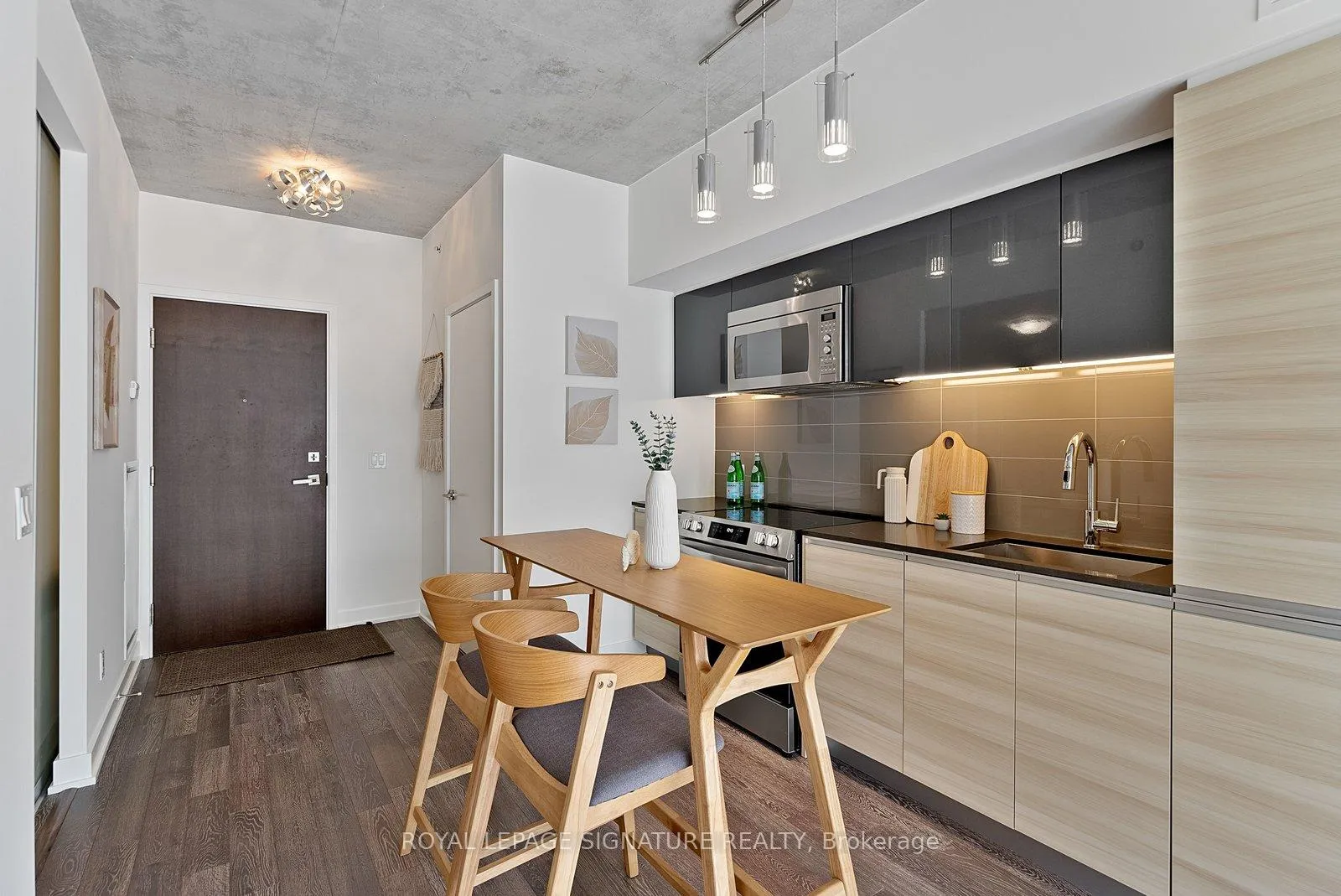 Photo 7 of Unit 810, 1190 Dundas Street E, Toronto, South Riverdale — HOMEH