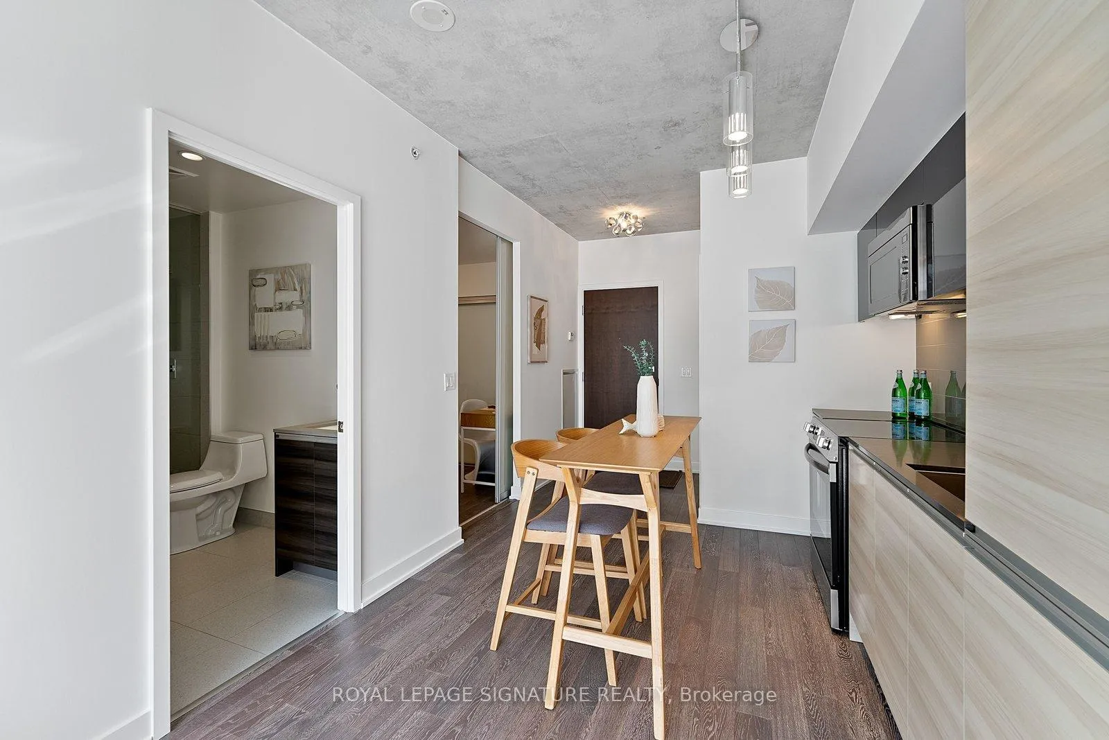 Photo 8 of Unit 810, 1190 Dundas Street E, Toronto, South Riverdale — HOMEH