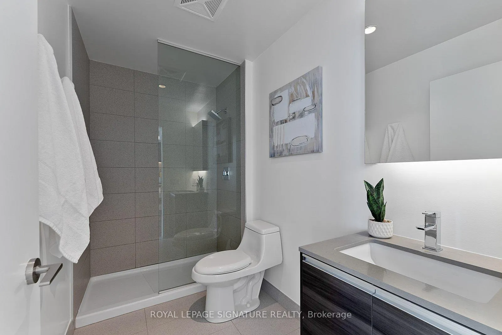 Photo 18 of Unit 810, 1190 Dundas Street E, Toronto, South Riverdale — HOMEH
