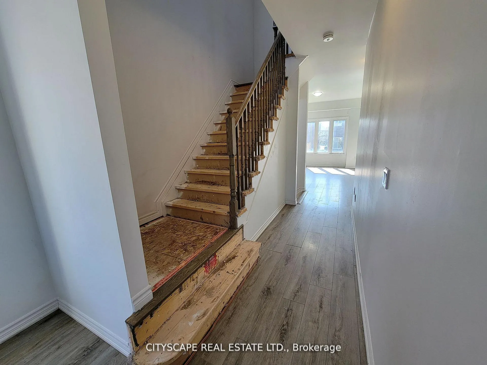 Photo 9 of 228 Ridley Crescent, Southgate — HOMEH