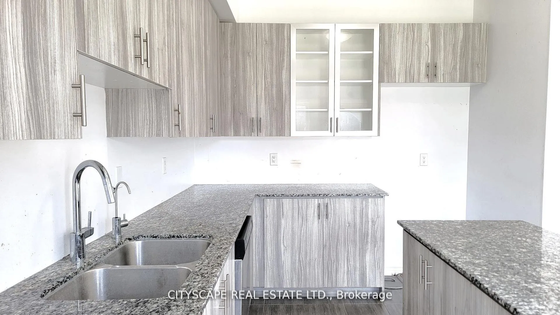 Photo 13 of 228 Ridley Crescent, Southgate — HOMEH