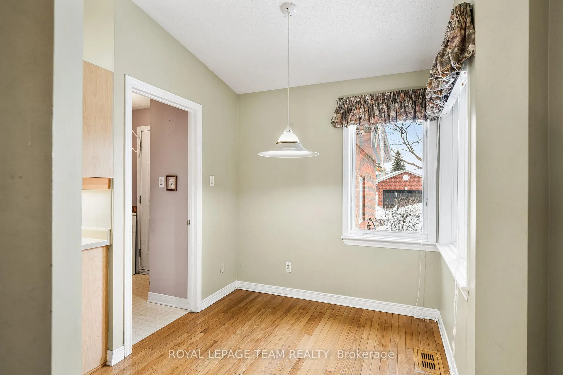 Photo 11 of 10 Quinterra Court, Ottawa, Quinterra — HOMEH