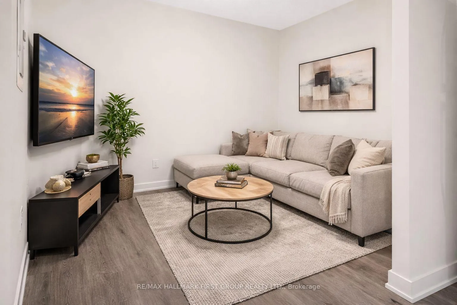 Photo 7 of Unit 505, 1010 Sandy Beach Road, Pickering, Bay Ridges — HOMEH