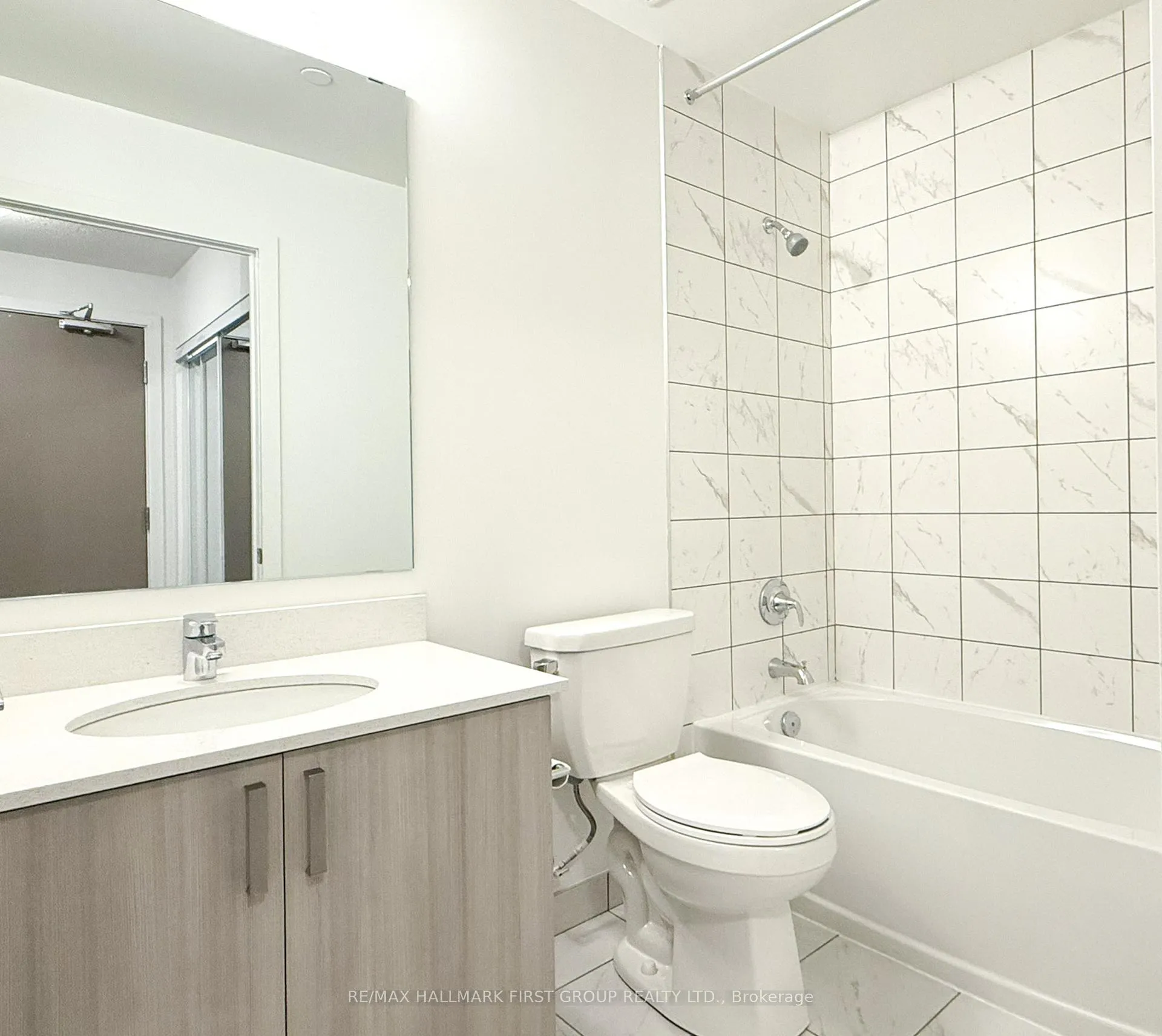 Photo 11 of Unit 505, 1010 Sandy Beach Road, Pickering, Bay Ridges — HOMEH