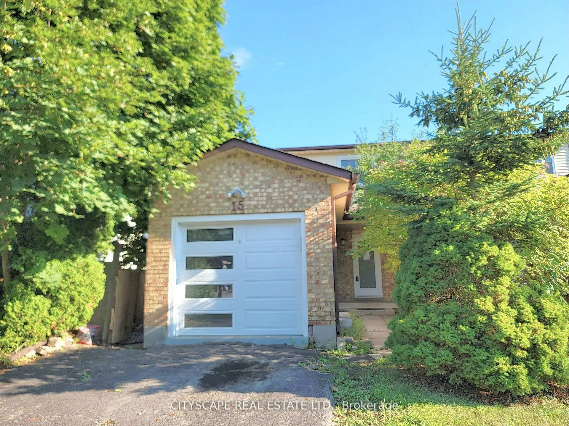 Photo 3 of 15 Hartsfield Drive, Clarington, Courtice — HOMEH
