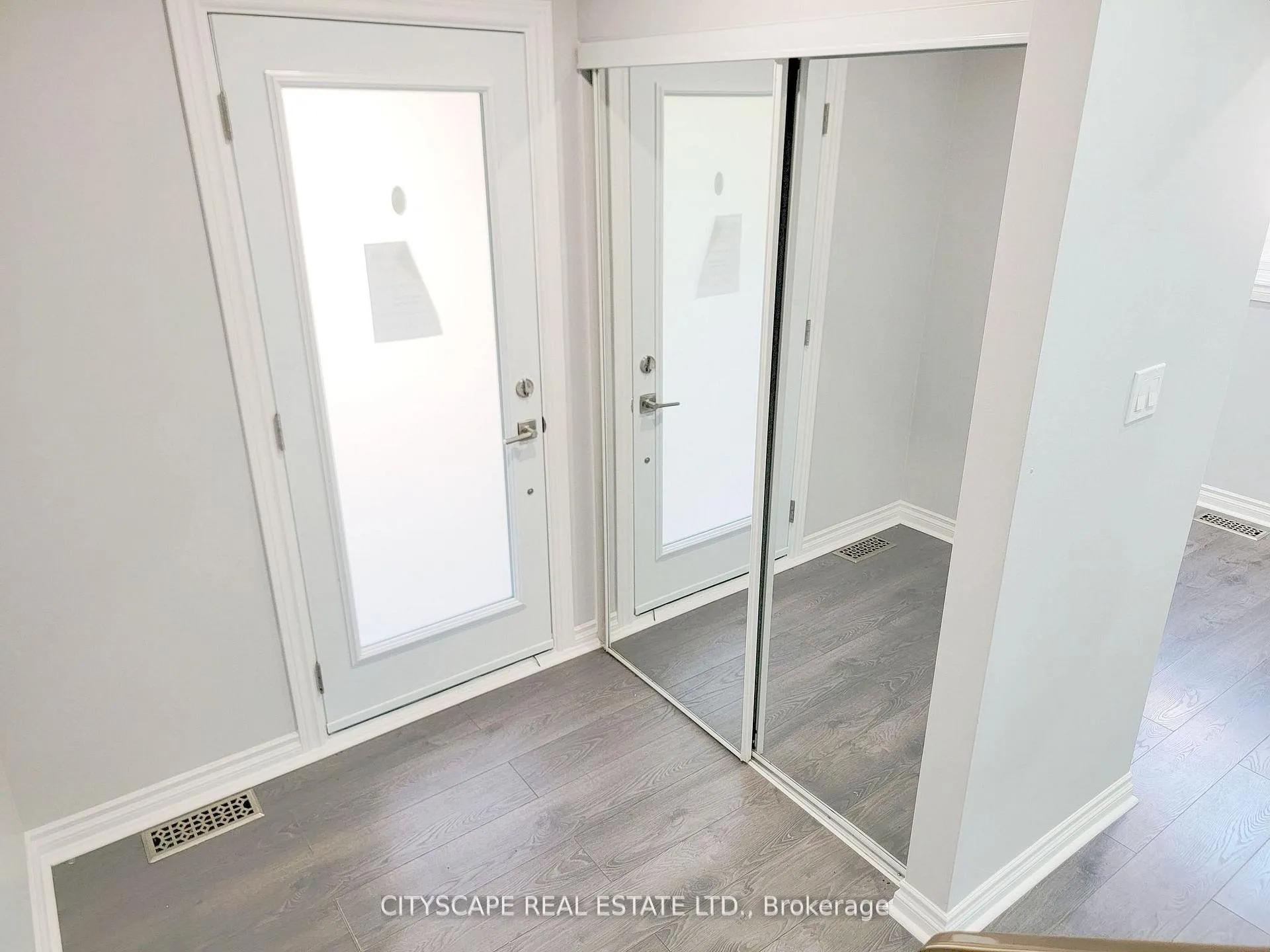 Photo 6 of 15 Hartsfield Drive, Clarington, Courtice — HOMEH