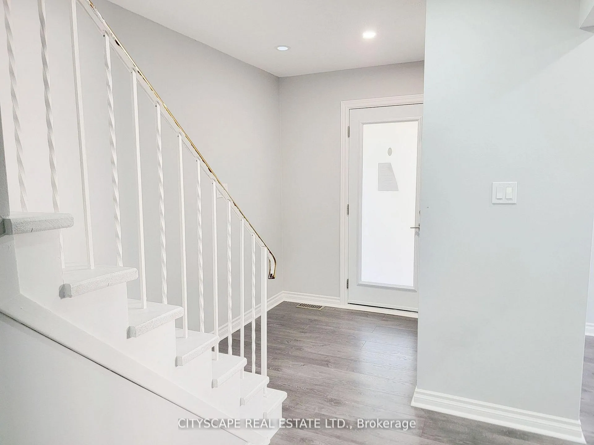 Photo 7 of 15 Hartsfield Drive, Clarington, Courtice — HOMEH