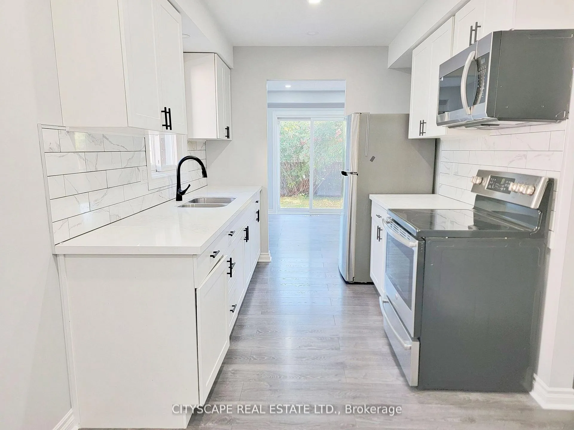 Photo 9 of 15 Hartsfield Drive, Clarington, Courtice — HOMEH