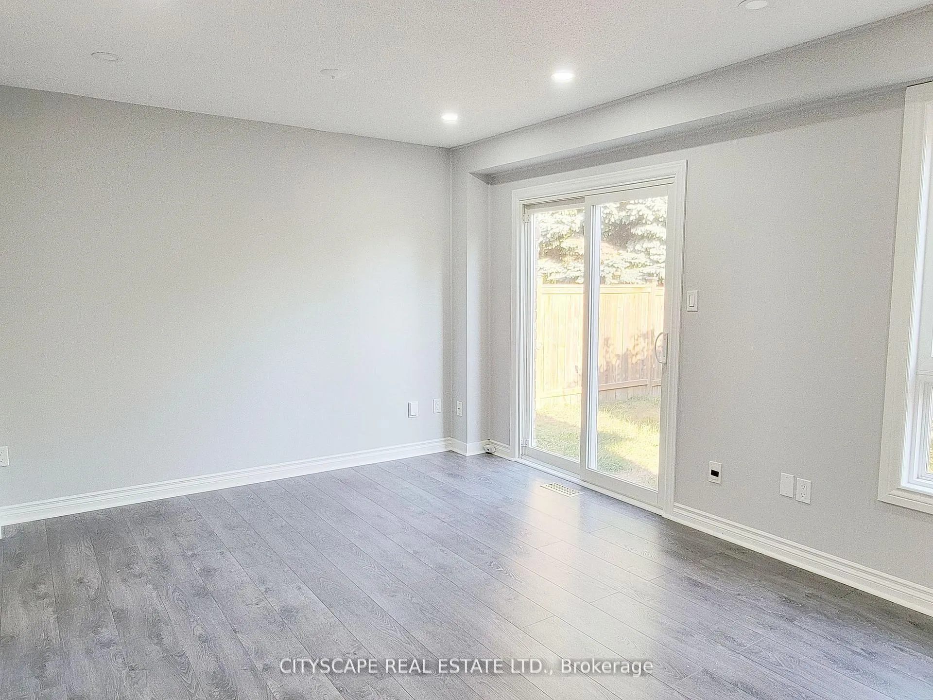 Photo 18 of 15 Hartsfield Drive, Clarington, Courtice — HOMEH