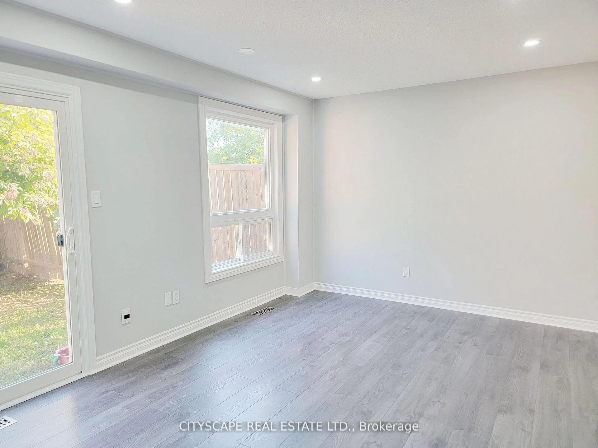 Photo 20 of 15 Hartsfield Drive, Clarington, Courtice — HOMEH