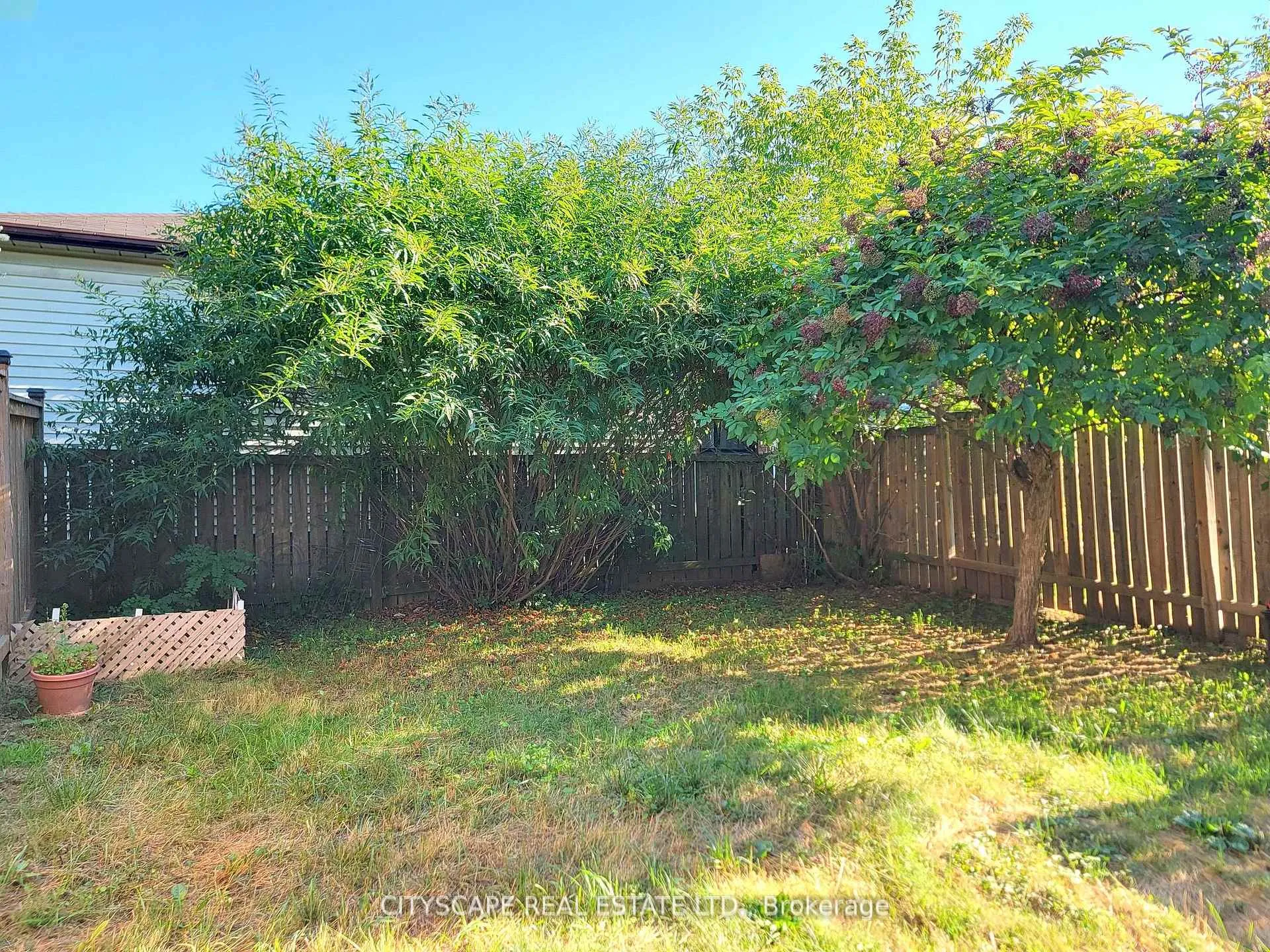 Photo 42 of 15 Hartsfield Drive, Clarington, Courtice — HOMEH