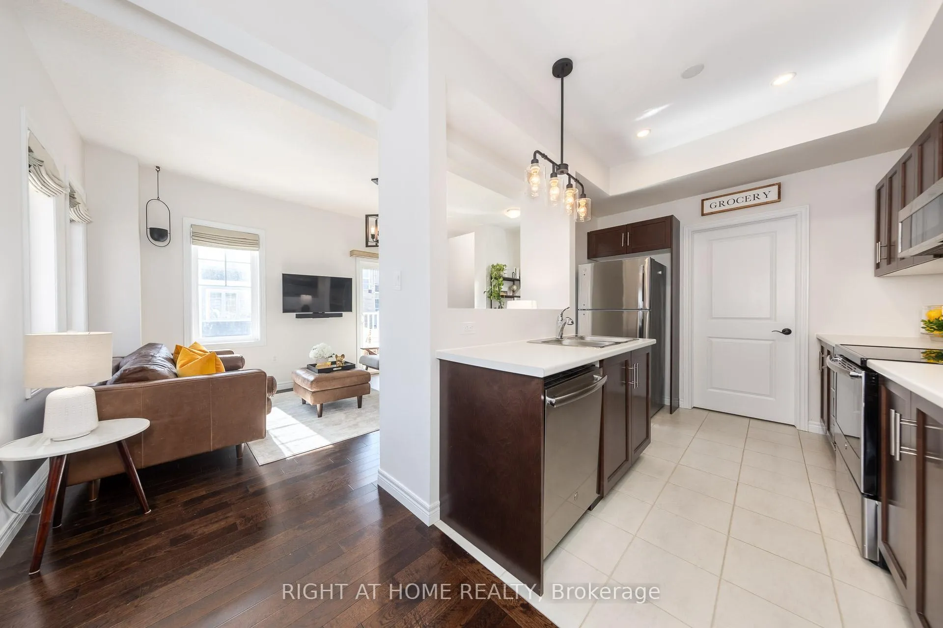 Photo 17 of 21 Marr Lane, Hamilton, Meadowlands — HOMEH