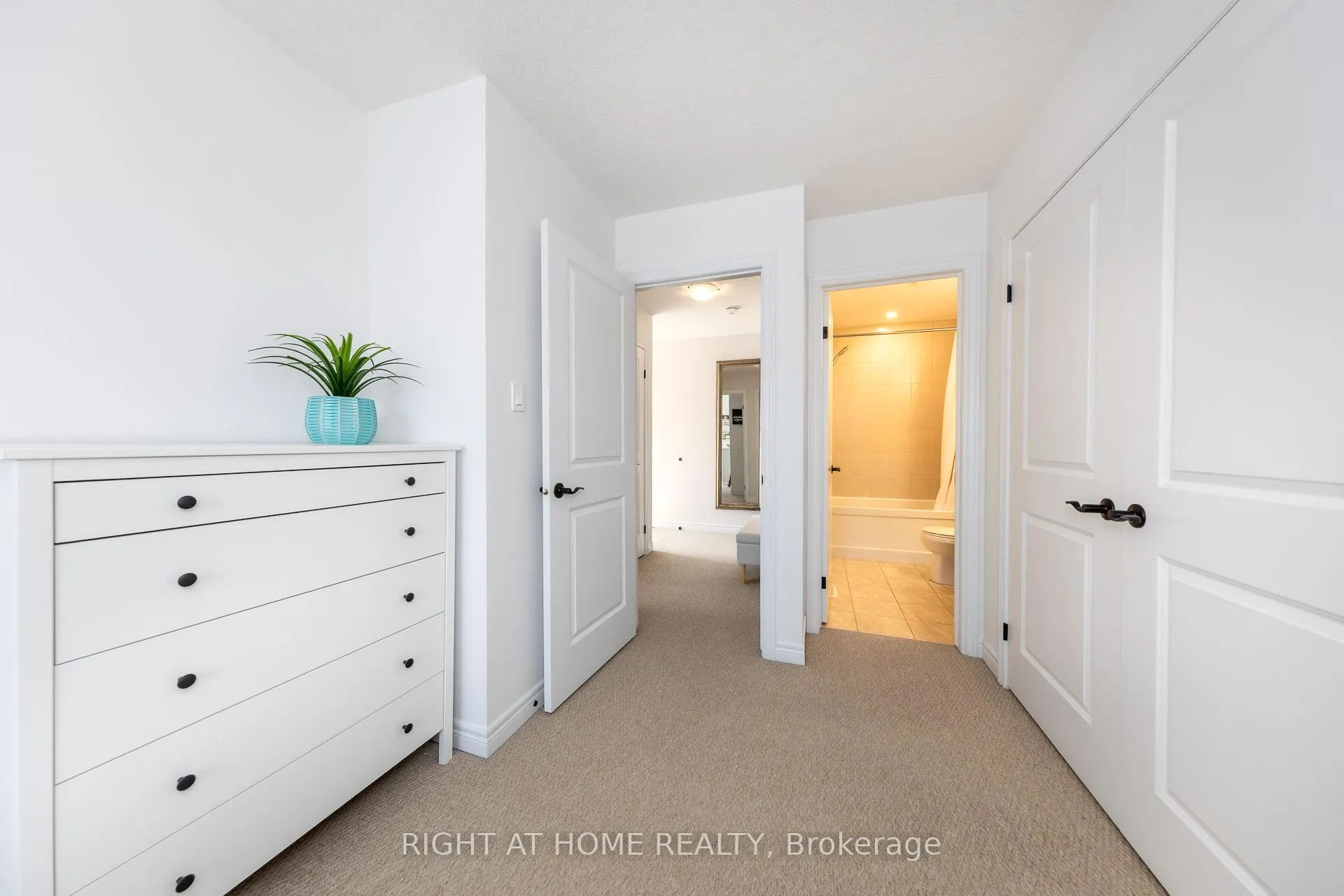 Photo 30 of 21 Marr Lane, Hamilton, Meadowlands — HOMEH
