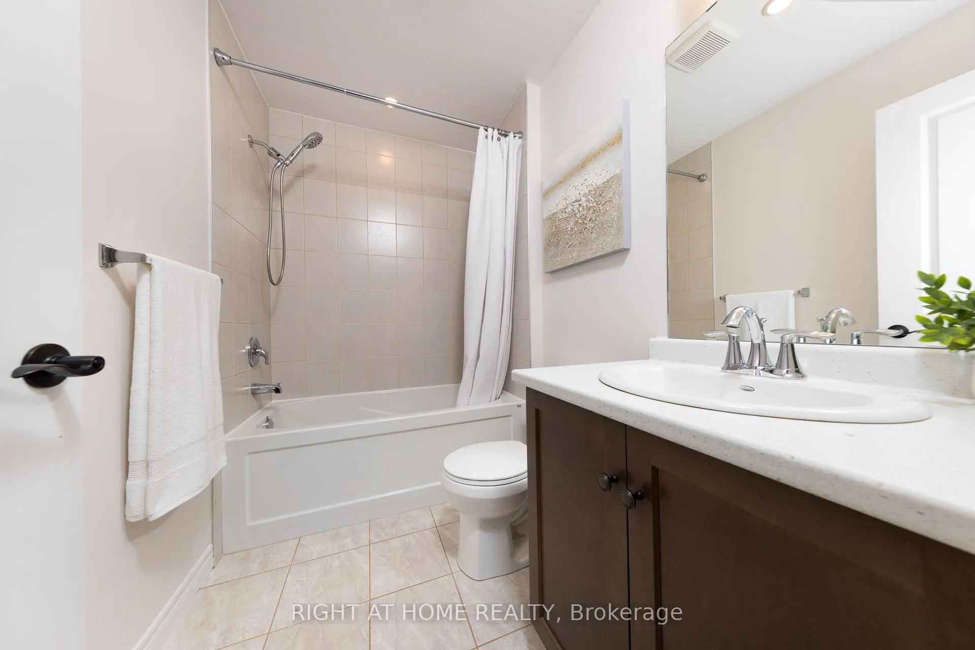 Photo 31 of 21 Marr Lane, Hamilton, Meadowlands — HOMEH