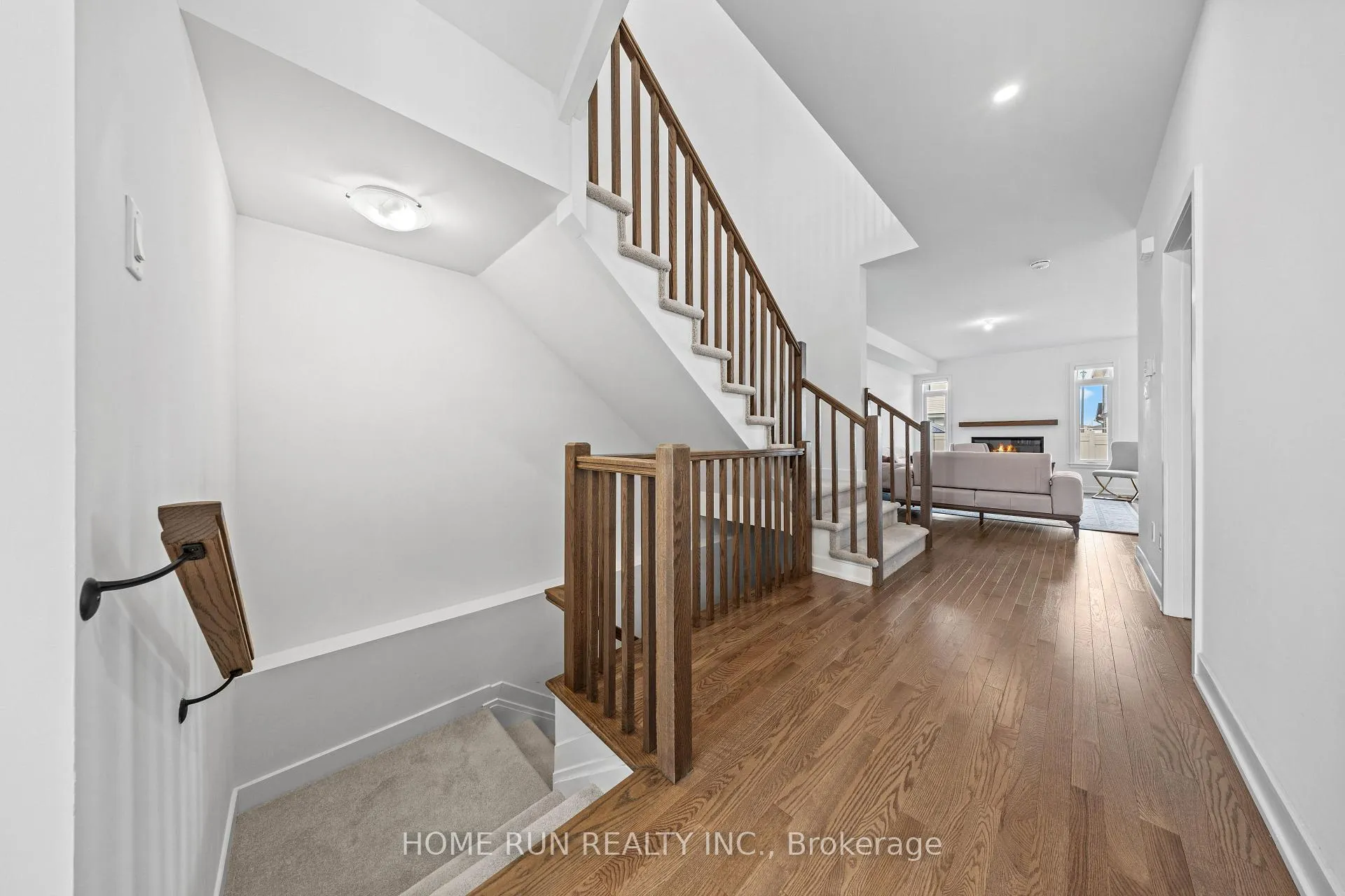 Photo 7 of 909 Beckton Heights, Ottawa, Stittsville (South) — HOMEH