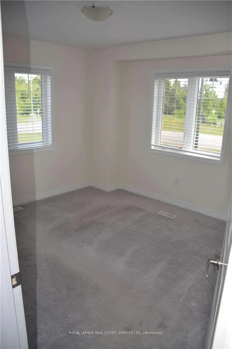 Photo 32 of 98 Mcmonies Drive, Hamilton, Waterdown — HOMEH