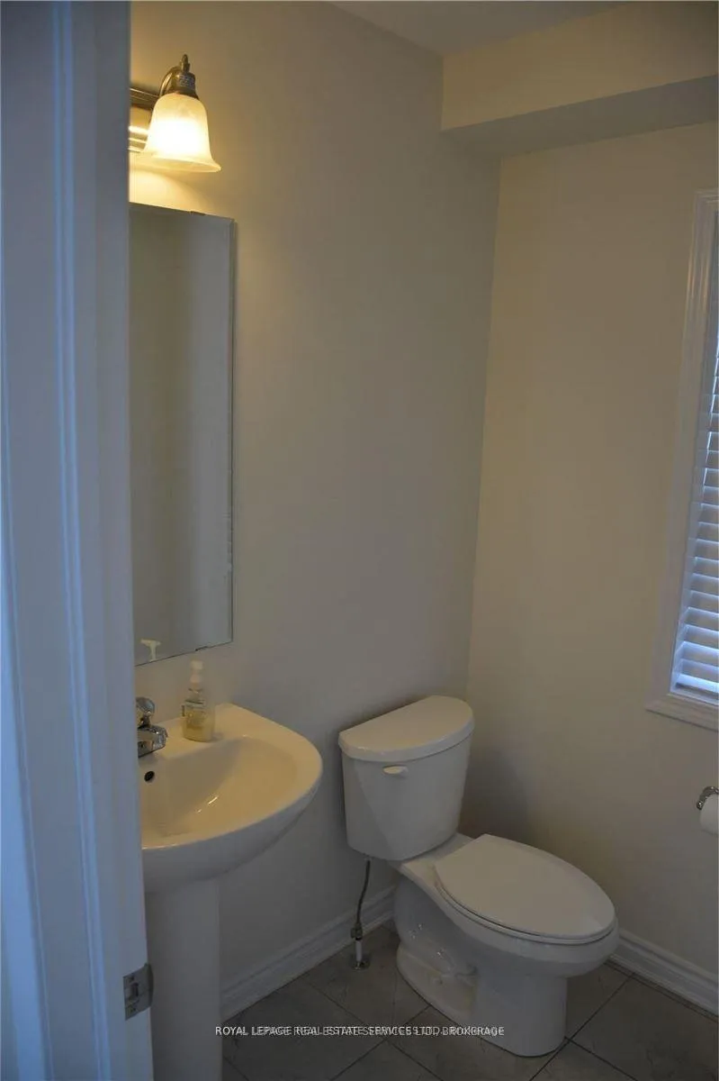 Photo 38 of 98 Mcmonies Drive, Hamilton, Waterdown — HOMEH