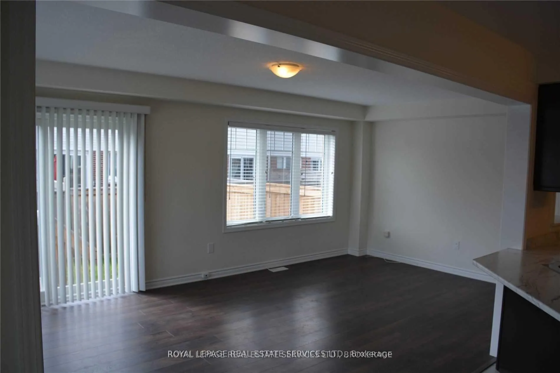 Photo 39 of 98 Mcmonies Drive, Hamilton, Waterdown — HOMEH