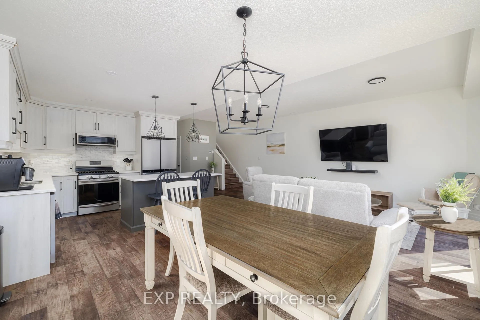 Photo 10 of 147 Pugh Street, Perth East, Milverton — HOMEH
