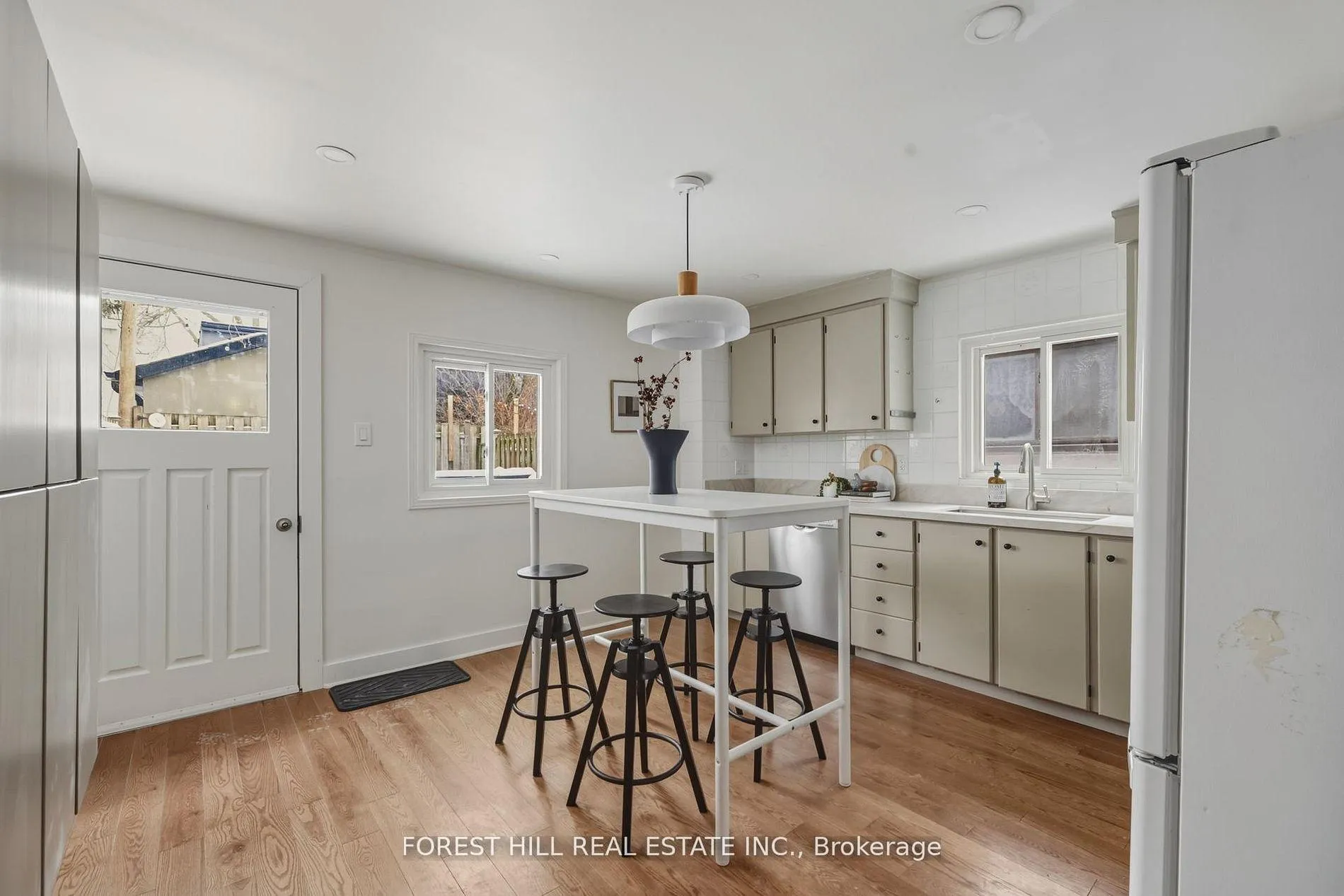 Photo 8 of 33 Craven Road, Toronto, Greenwood-Coxwell — HOMEH