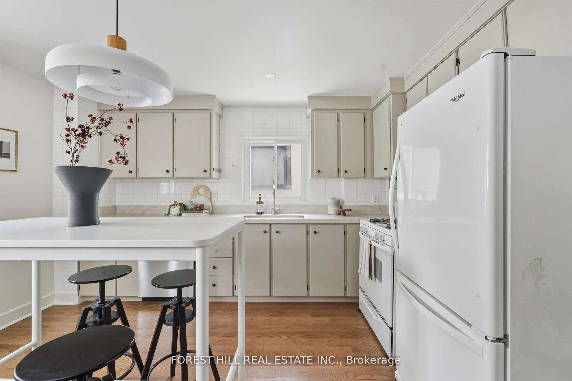 Photo 10 of 33 Craven Road, Toronto, Greenwood-Coxwell — HOMEH