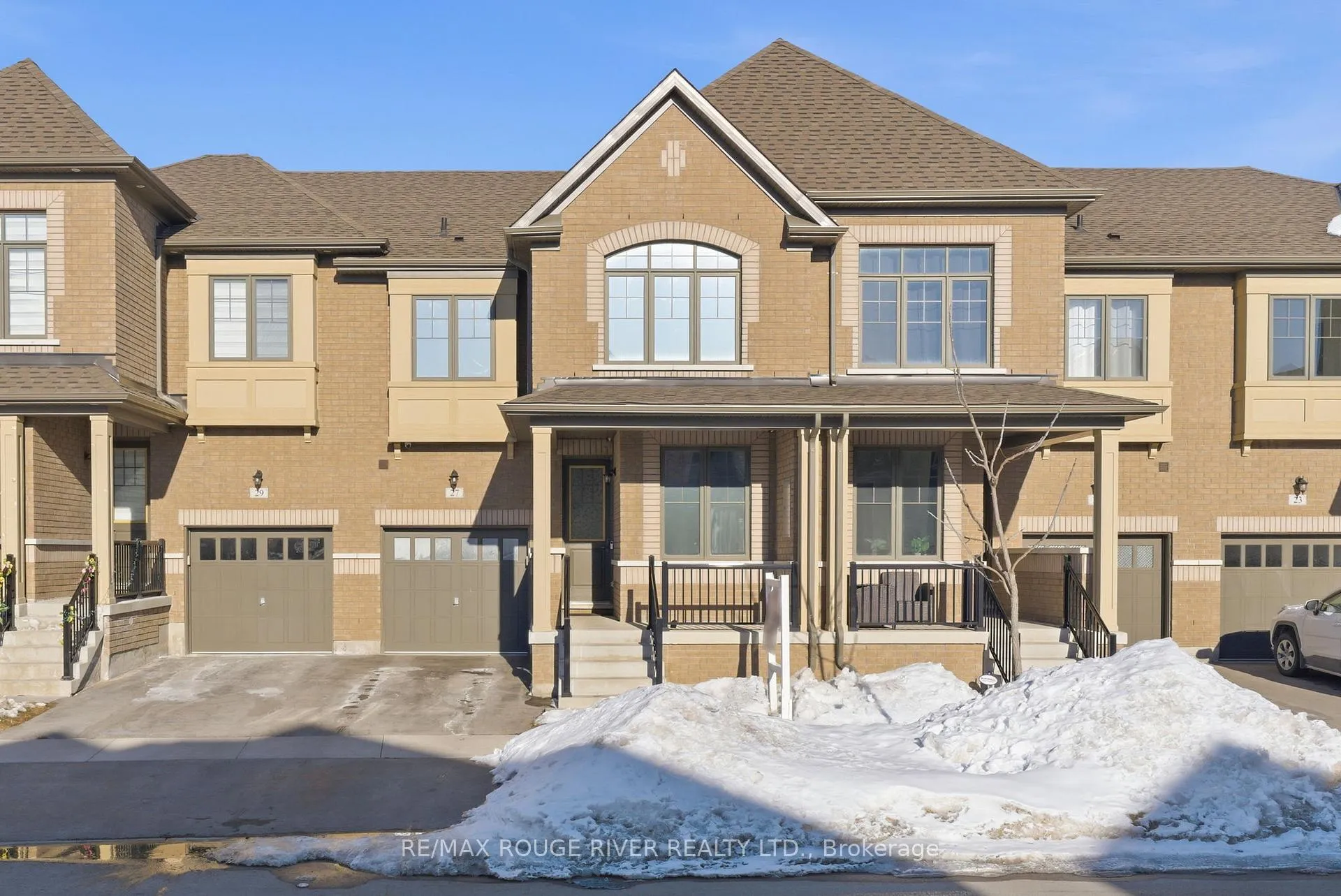 Photo 1 of 27 Swordfish Drive, Whitby, Lynde Creek — HOMEH