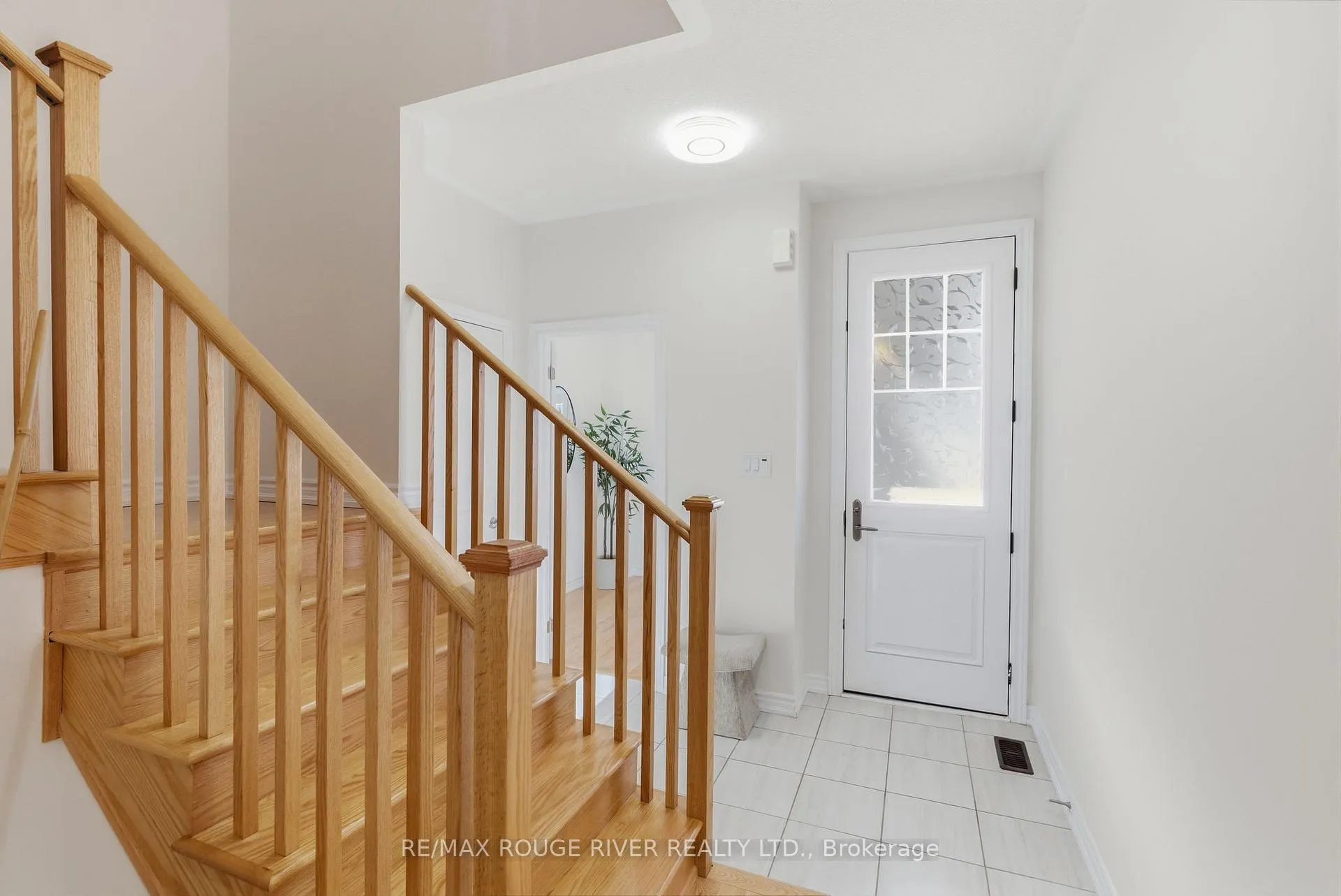 Photo 2 of 27 Swordfish Drive, Whitby, Lynde Creek — HOMEH