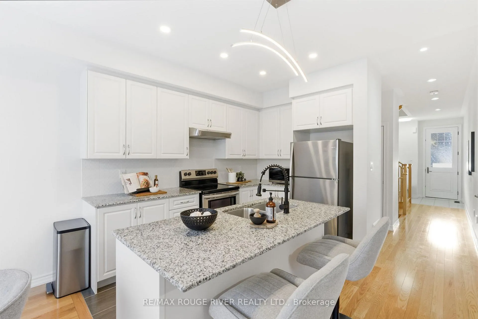 Photo 11 of 27 Swordfish Drive, Whitby, Lynde Creek — HOMEH