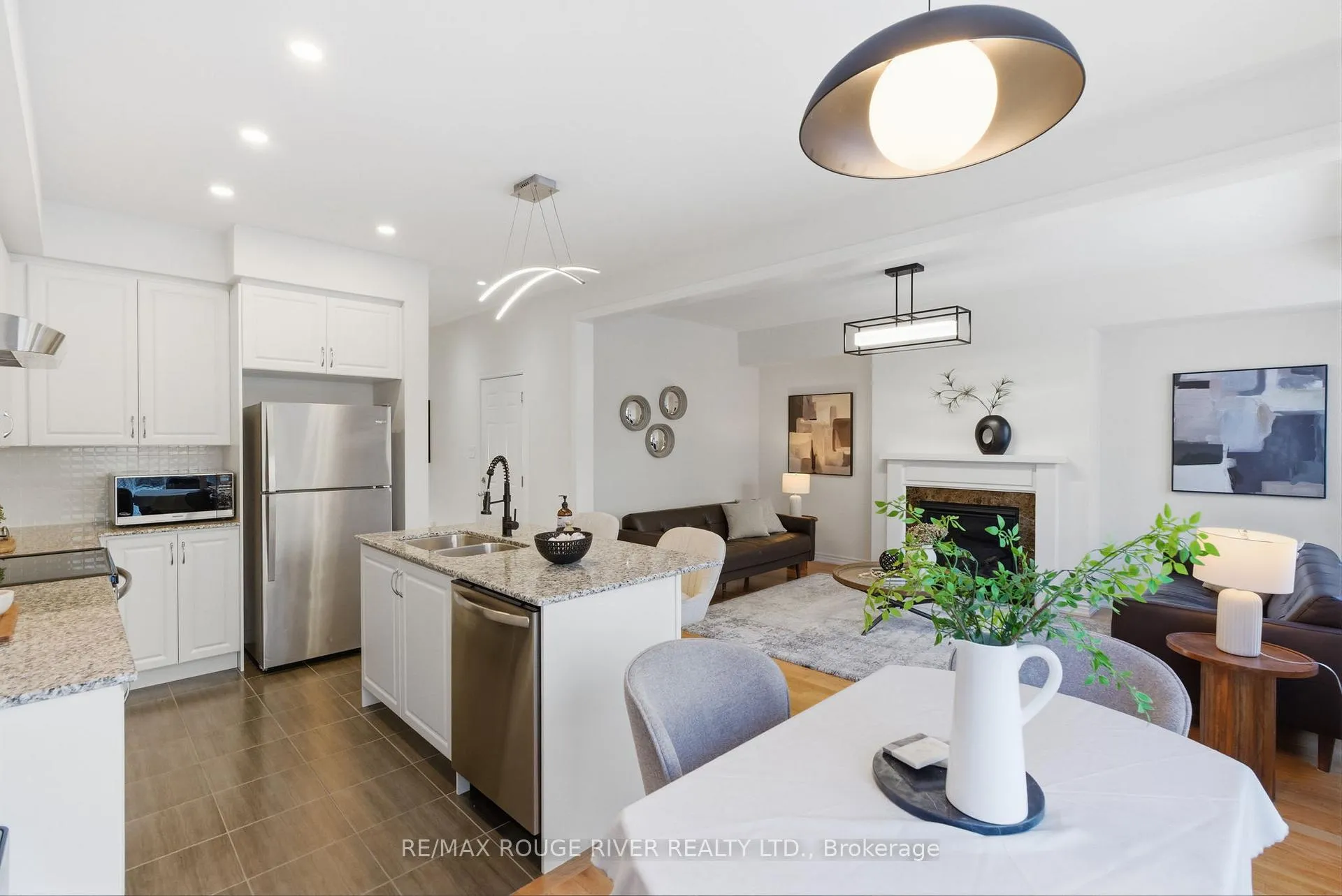 Photo 15 of 27 Swordfish Drive, Whitby, Lynde Creek — HOMEH