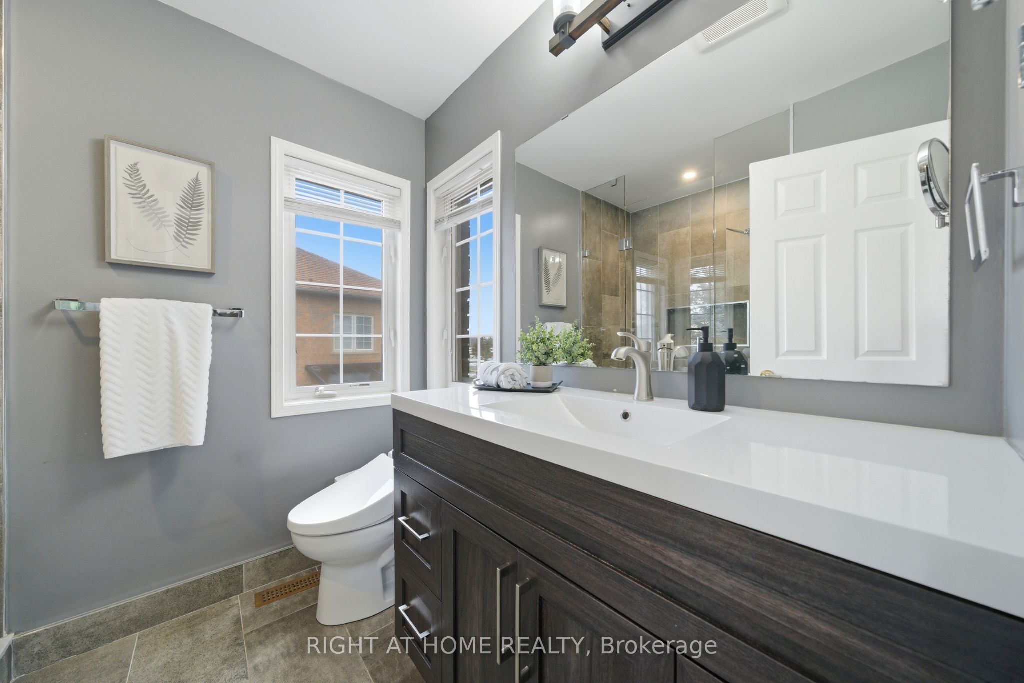 Photo 20 of 2230 Sutton Drive, Burlington, Orchard — HOMEH