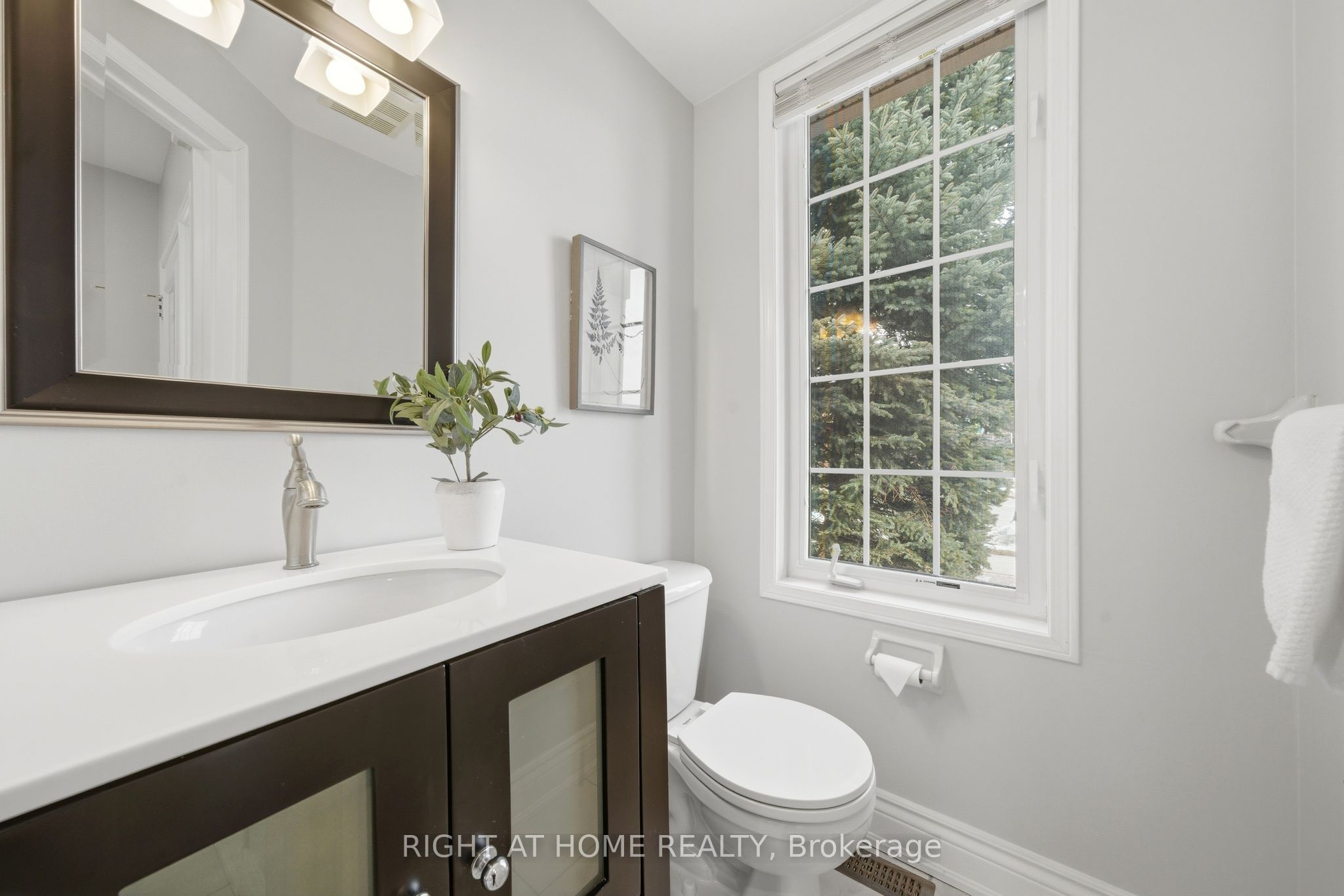 Photo 13 of 2230 Sutton Drive, Burlington, Orchard — HOMEH
