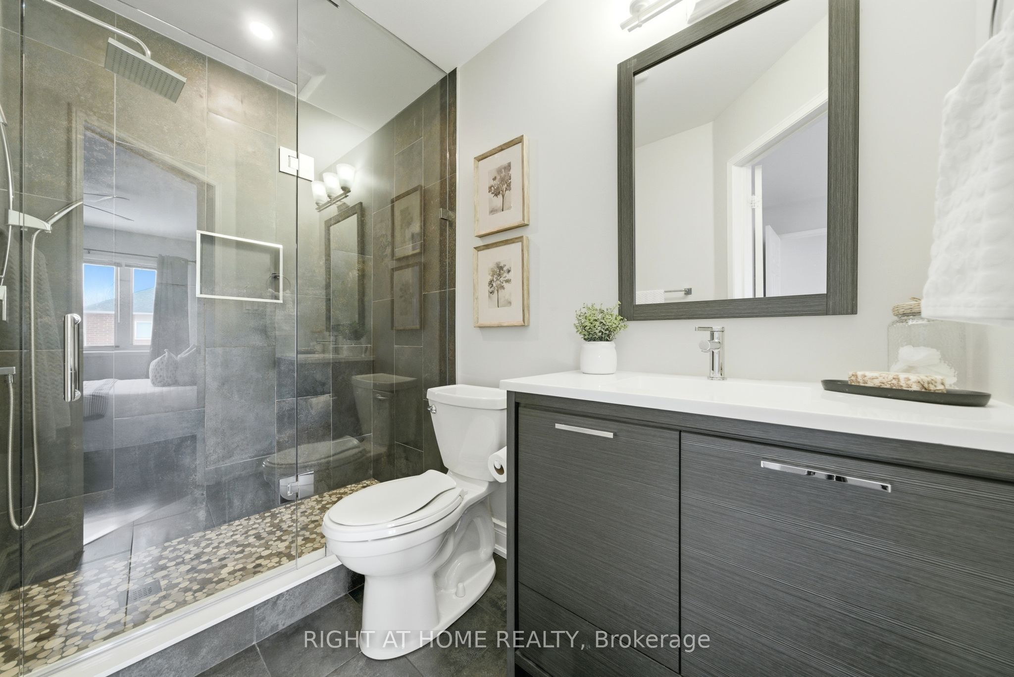 Photo 16 of 2230 Sutton Drive, Burlington, Orchard — HOMEH