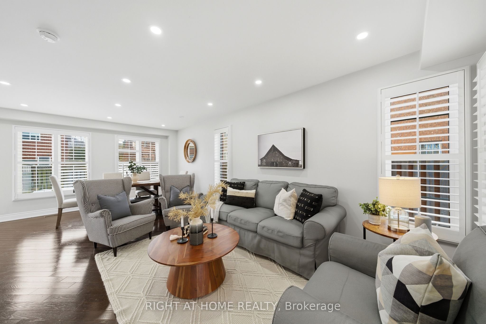 Photo 4 of 2230 Sutton Drive, Burlington, Orchard — HOMEH
