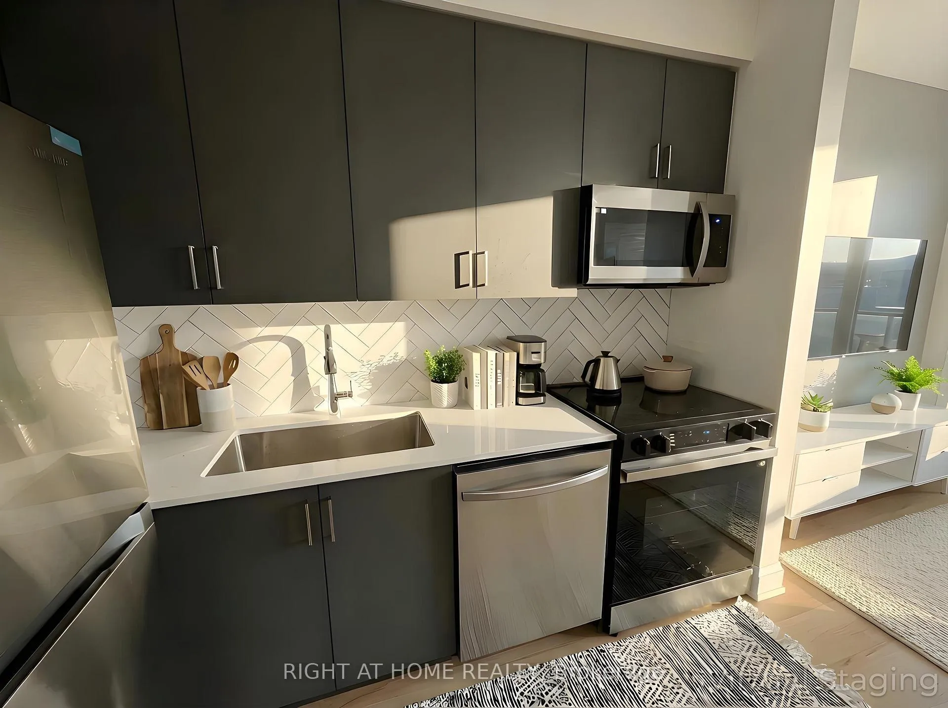 Photo 3 of Unit 1F, 55 Camberwell Road, Toronto, Humewood-Cedarvale — HOMEH