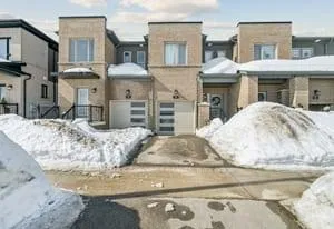 Front of 39 Turnberry Lane