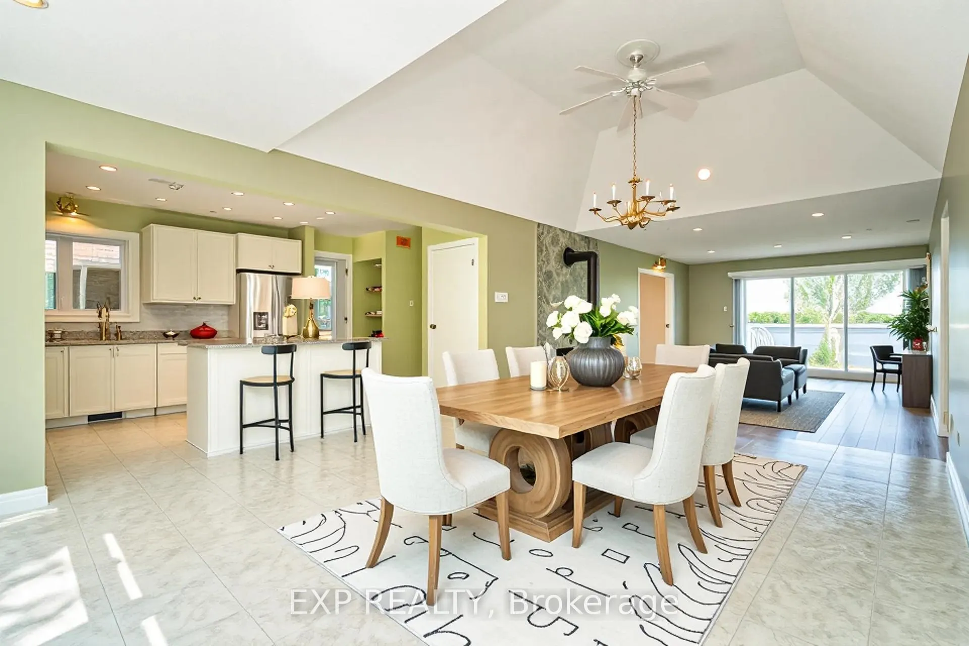 Photo 2 of 2577 Regional Rd 174, Ottawa, Cumberland Village — HOMEH