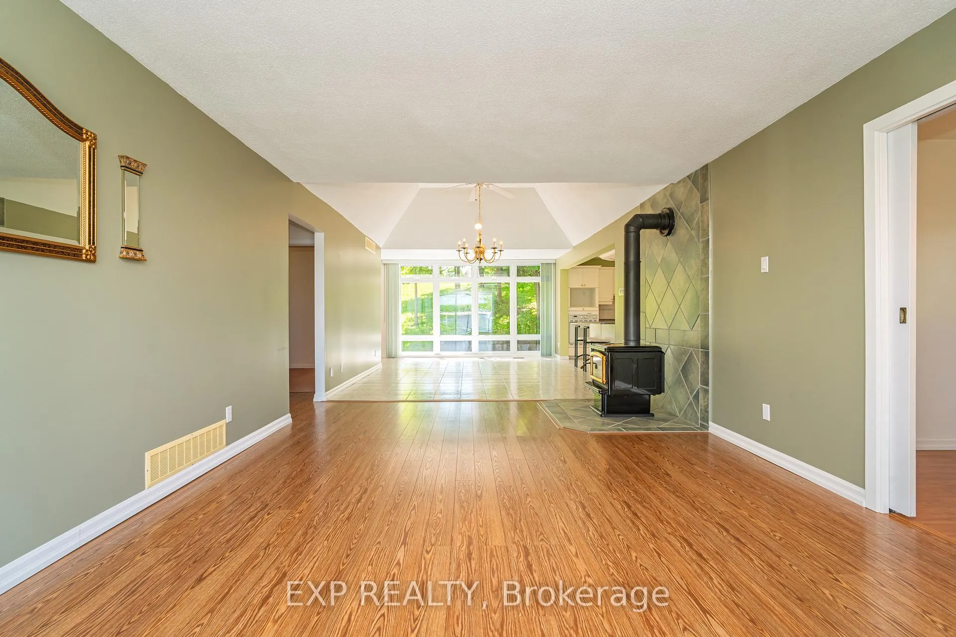 Photo 8 of 2577 Regional Rd 174, Ottawa, Cumberland Village — HOMEH