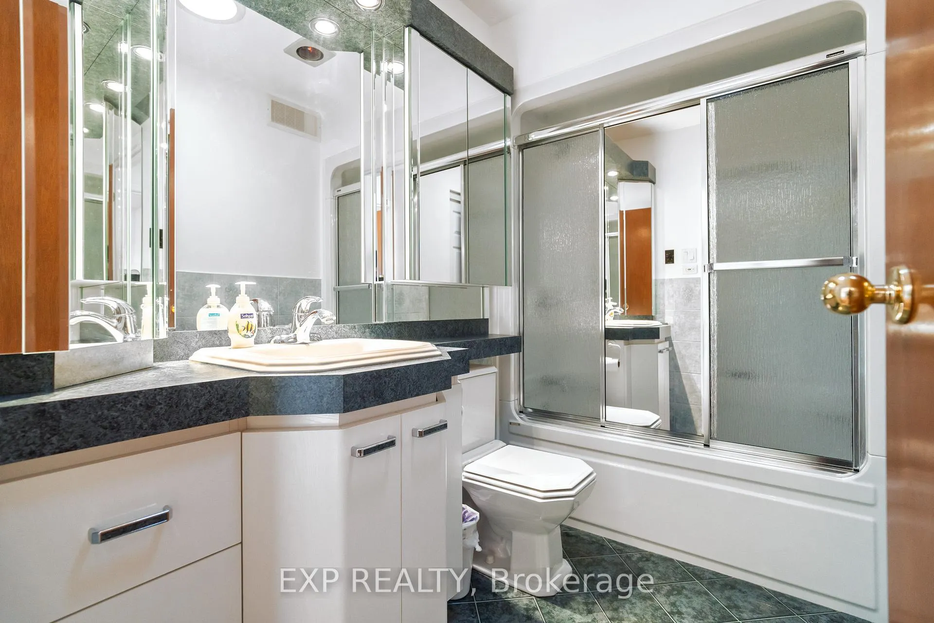 Photo 17 of 2577 Regional Rd 174, Ottawa, Cumberland Village — HOMEH