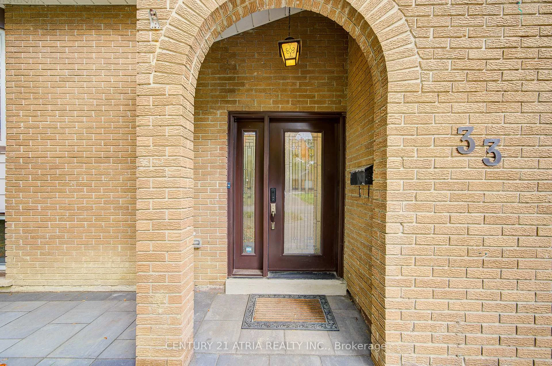 Photo 3 of 33 Sir Brandiles Place, Markham, Markham Village — HOMEH