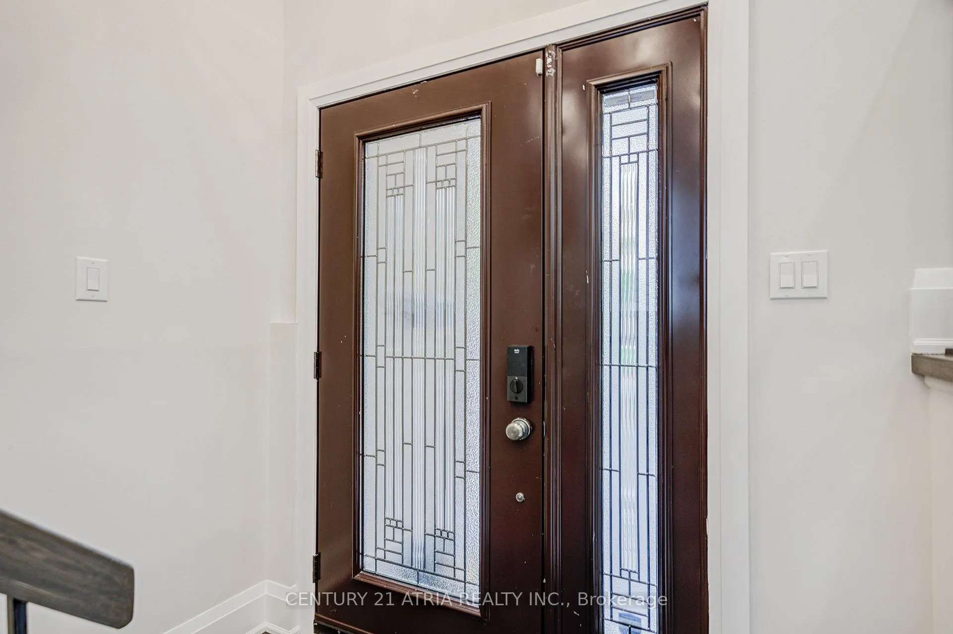 Photo 4 of 33 Sir Brandiles Place, Markham, Markham Village — HOMEH