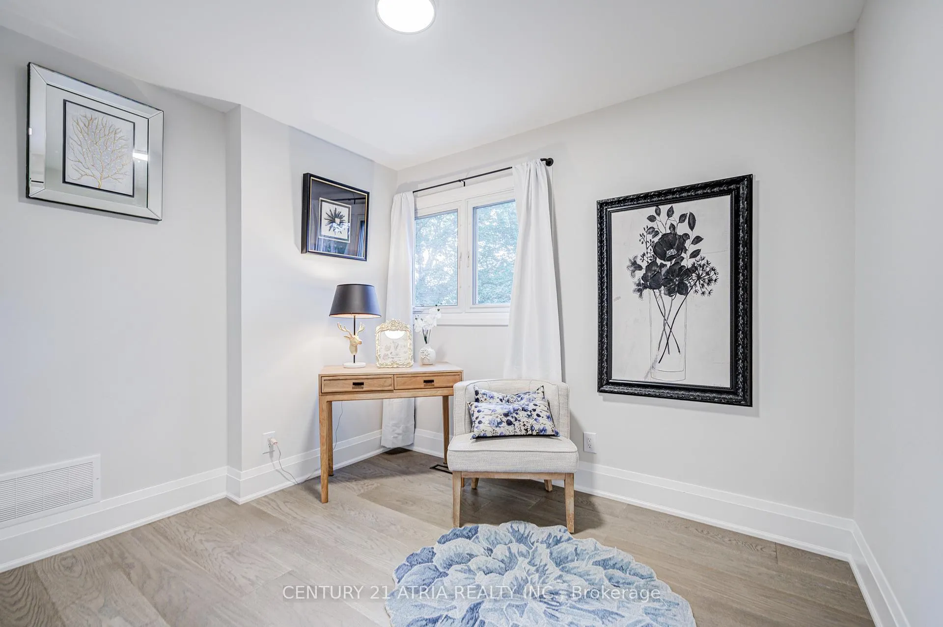 Photo 21 of 33 Sir Brandiles Place, Markham, Markham Village — HOMEH