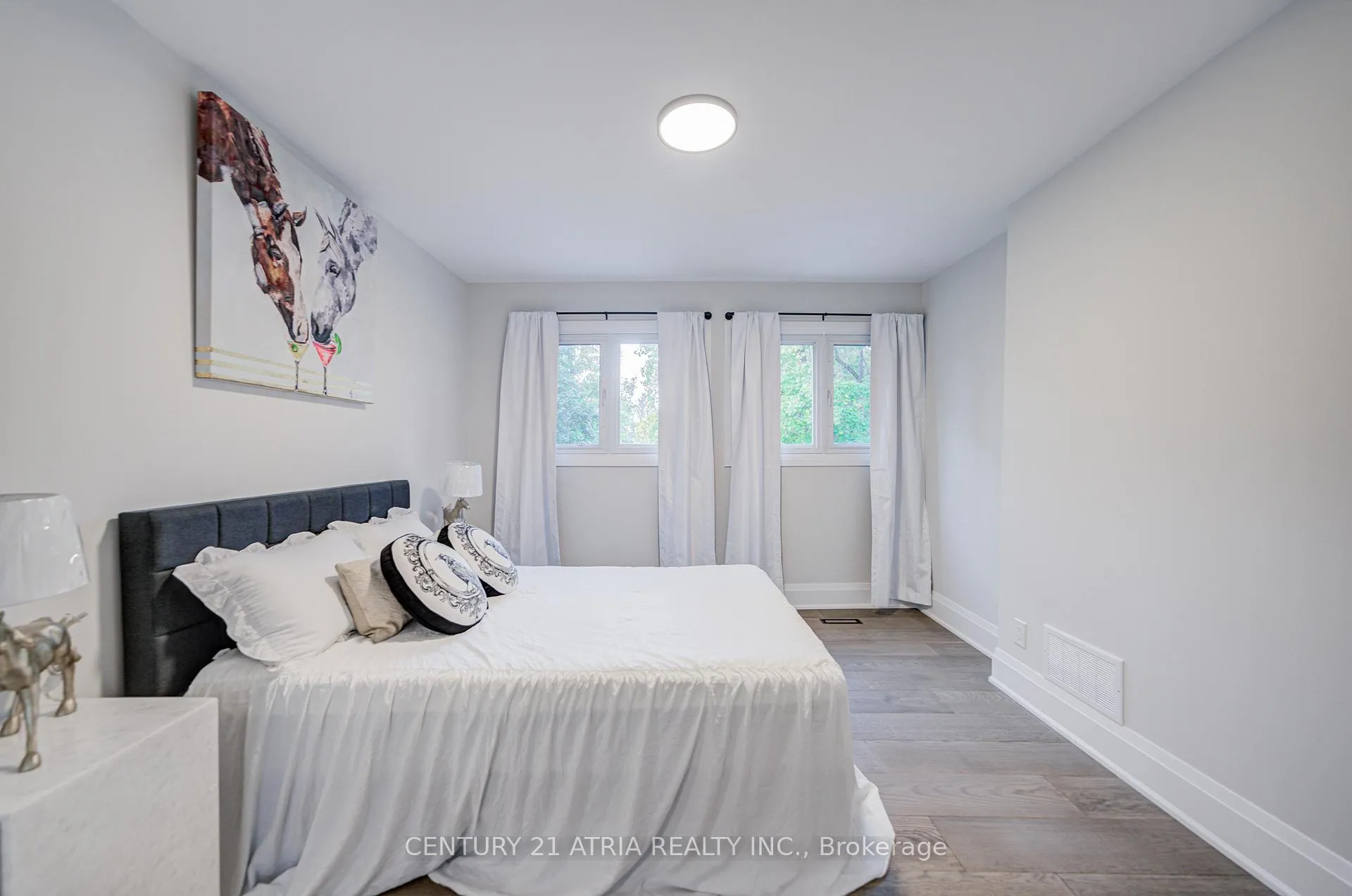 Photo 30 of 33 Sir Brandiles Place, Markham, Markham Village — HOMEH
