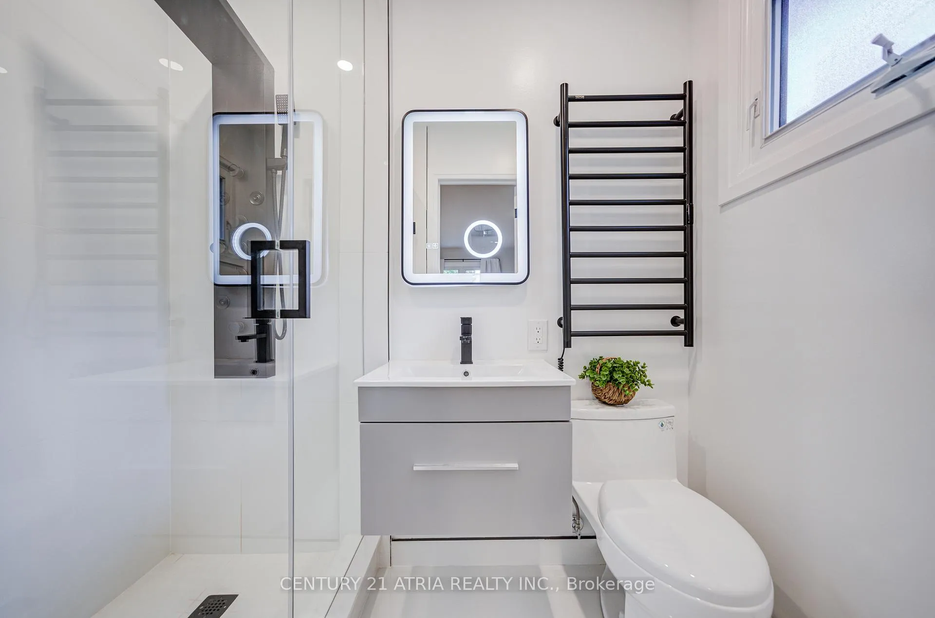 Photo 31 of 33 Sir Brandiles Place, Markham, Markham Village — HOMEH