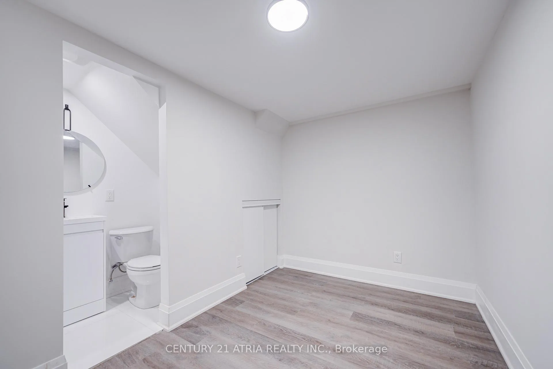 Photo 38 of 33 Sir Brandiles Place, Markham, Markham Village — HOMEH